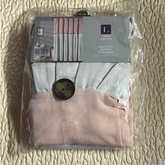 🔴 Lush Decor Two-Tone Blush and Cream Shower Curtain! 🔥 - Picture 2 of 4